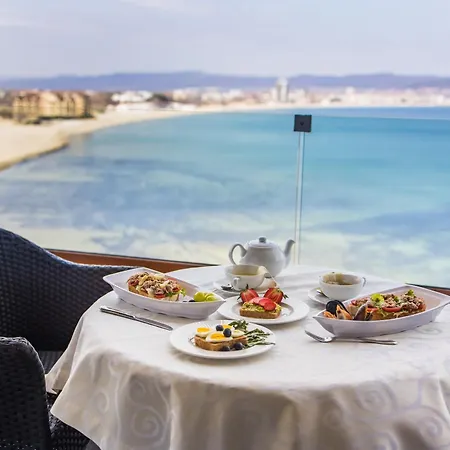 아파트호텔 Paradiso Dreams Hotel, 4*