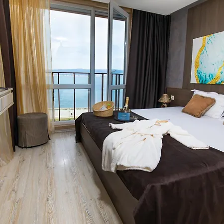 아파트호텔 Paradiso Dreams Hotel, 네세부르