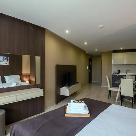 Paradiso Dreams Hotel,