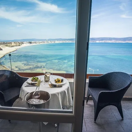 Paradiso Dreams Hotel,
