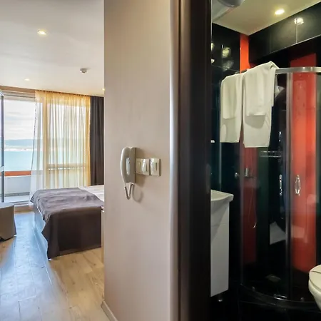 Paradiso Dreams Hotel, 4*