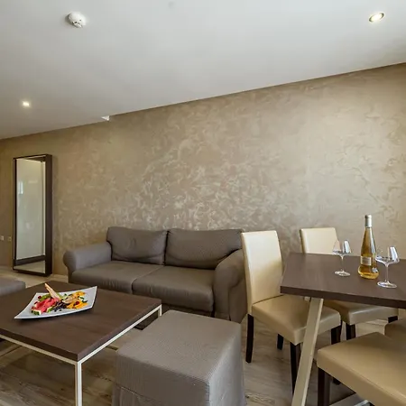 Paradiso Dreams Hotel,