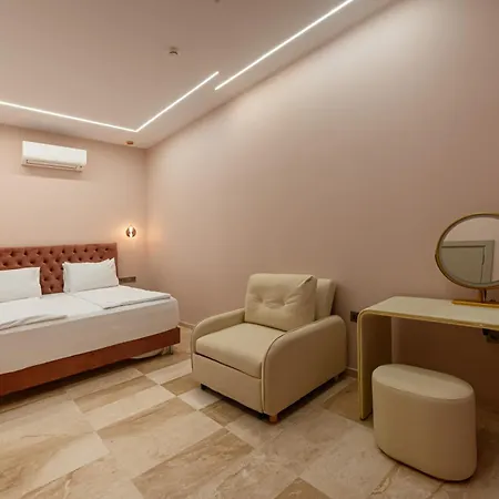 아파트호텔 Paradiso Dreams Hotel, 네세부르