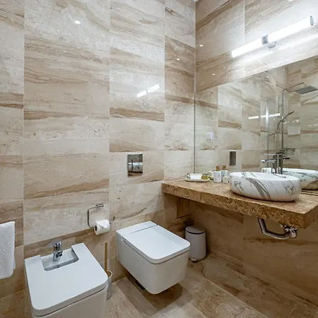 Paradiso Dreams Hotel, 네세부르