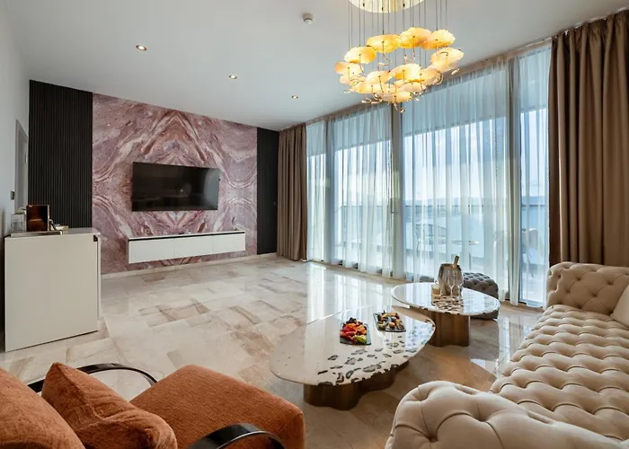 Paradiso Dreams Apartahotel 4*